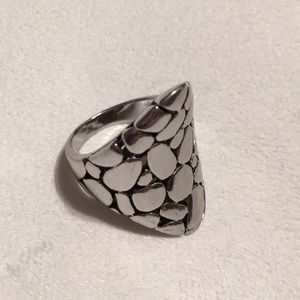 Silver River Stone Motif Ring - Size 7.5